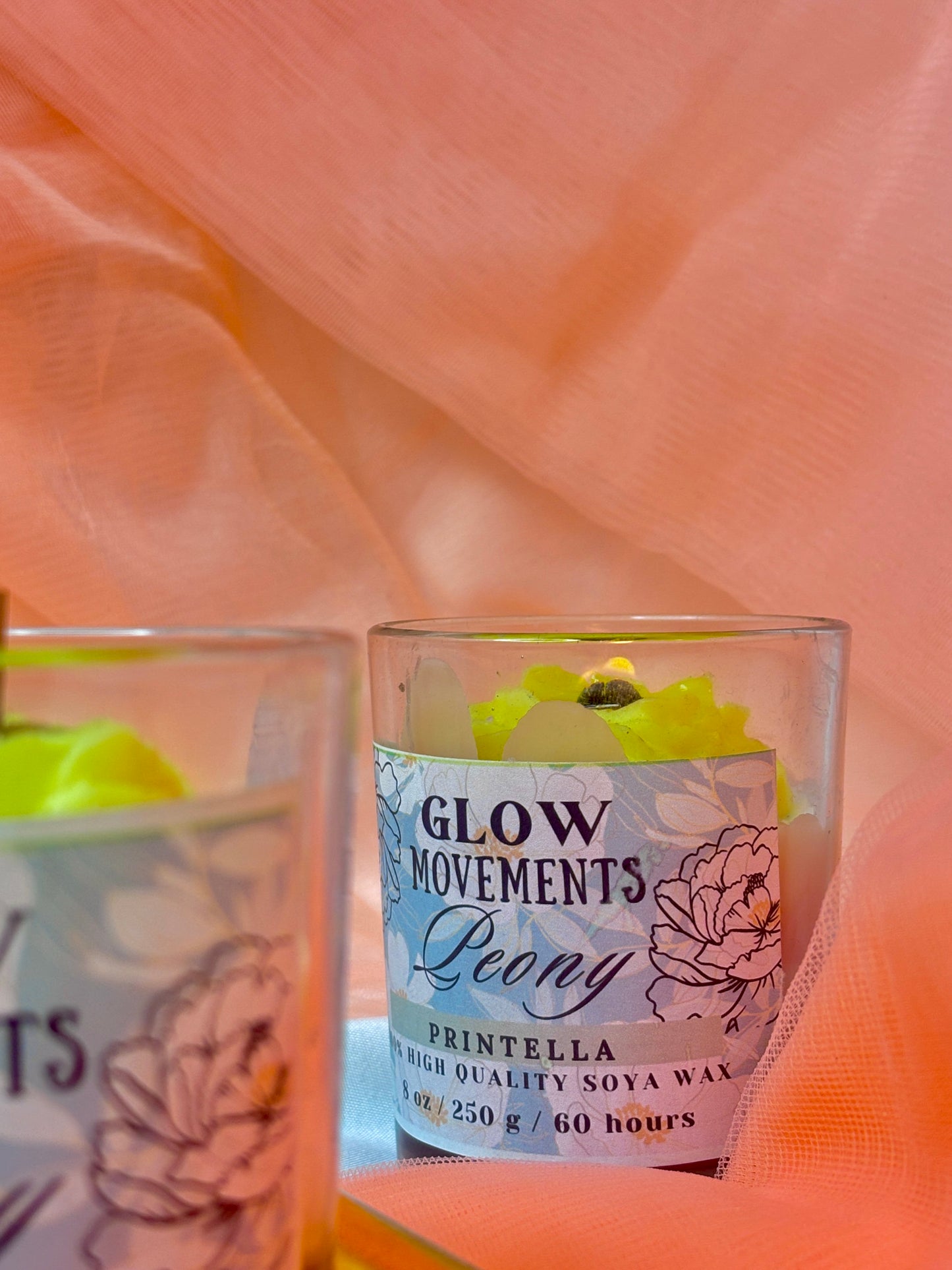 Glow movement peony candle