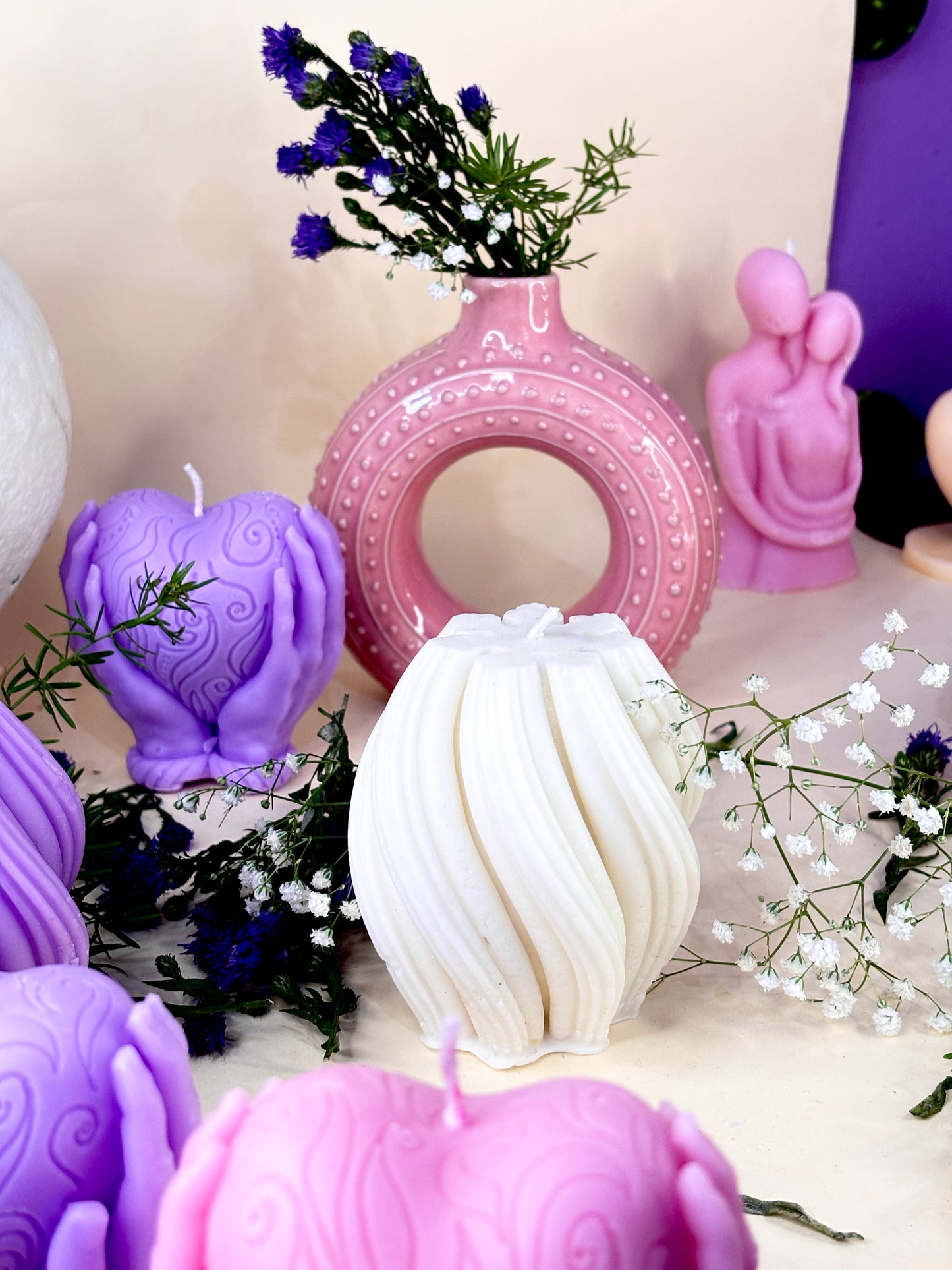 Swirl candle mould