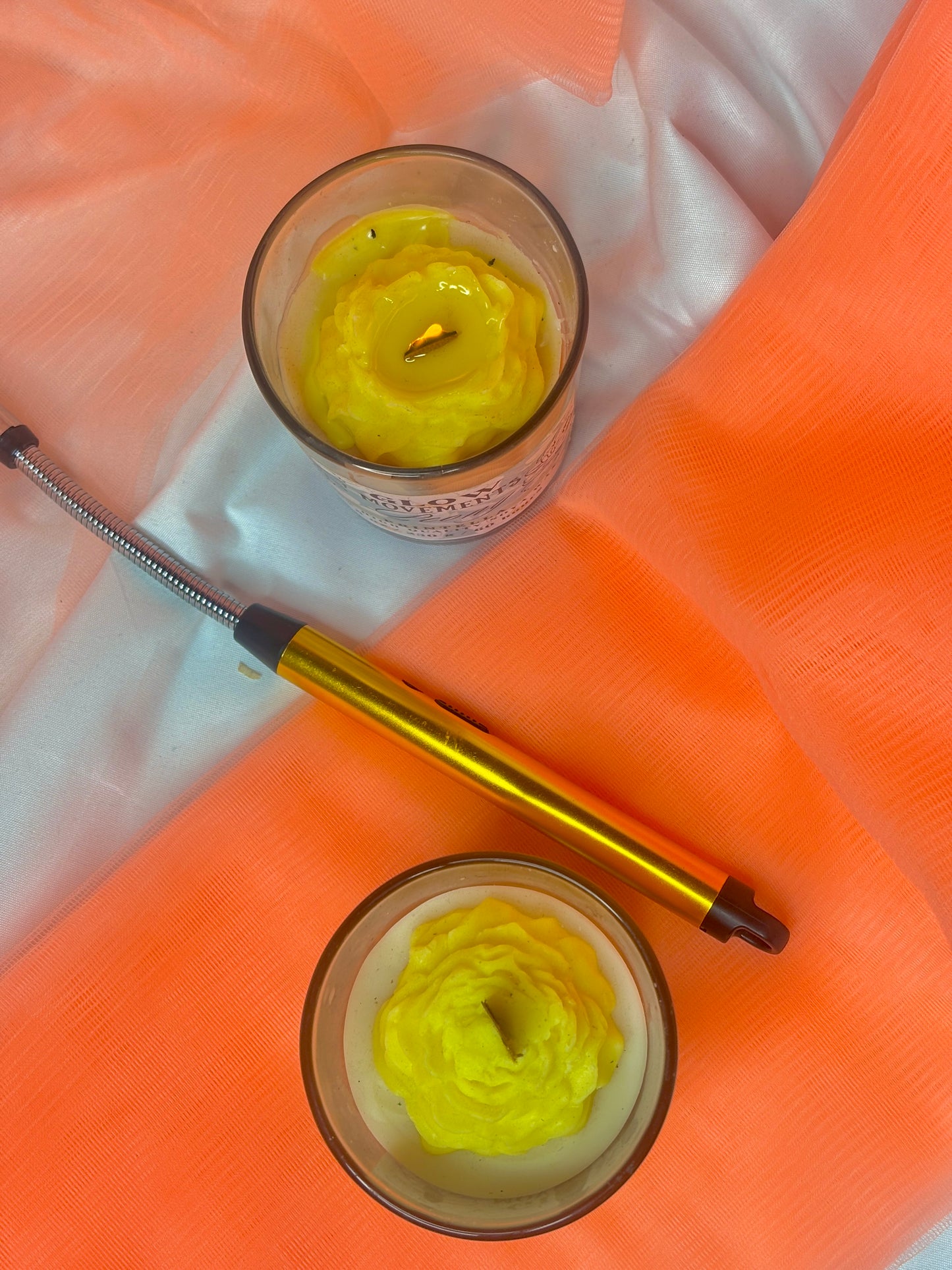 Glow movement peony candle